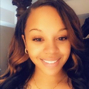 Meet your Posher, Alicia